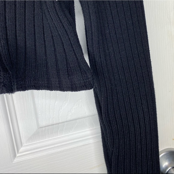 sold***Vintage Tommy Hilfiger Cropped Sweater - Picture 6 of 7